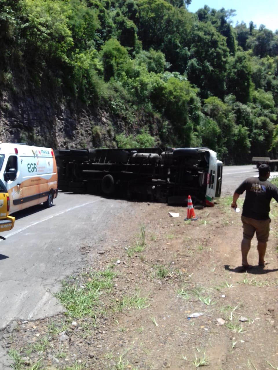 PRE de Farroupilha registra dos acidentes nas rodovias da região | Rádio Studio 87.7 FM - Rádio Studio 87.7 FM
