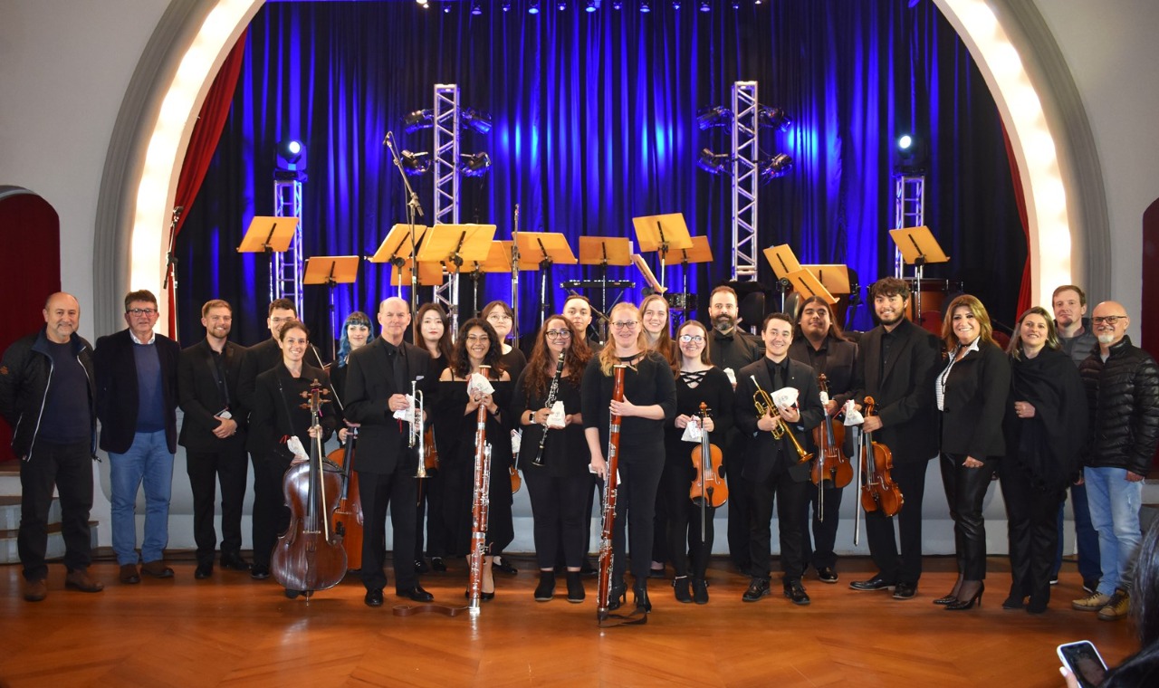 Orquestra Sinfônica da Angelo State University se apresentou na Casa de Cultura de Veranópolis | Rádio Studio 87.7 FM | Studio TV